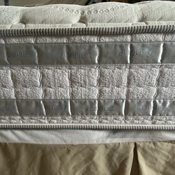 Bed mattress size king