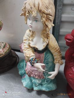 Antique Capo demont'e Large Maiden 