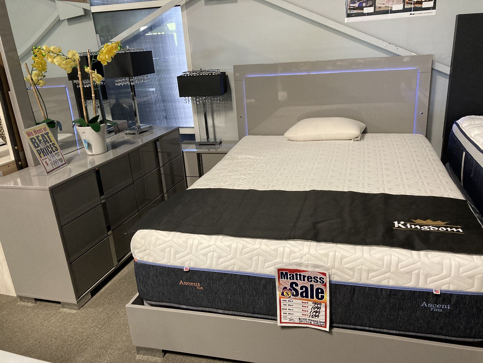 Gorgeous Bedroom Set! $1,299! Easy Financing! ๐คโจโญ๏ธ