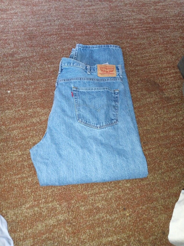 Levis Mens Size W 44 L 32