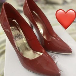 Red Heels with Gold accents size 9M