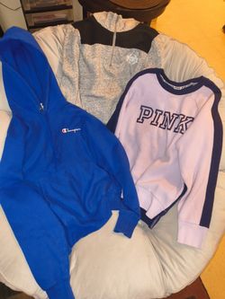 Lot Of 3 Women's Pink & Champion Hoodie And Crewneck Sweatshirts Xs Sm Sm
1/2 Zip Sweatshirt Crewneck & Hoodie All Items Are LOVINGLY USED with no maj