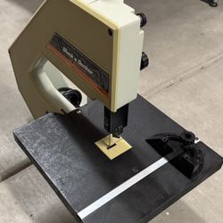 12” Black&Decker Band Saw, Variable Speed, Comes With One Additional band saw