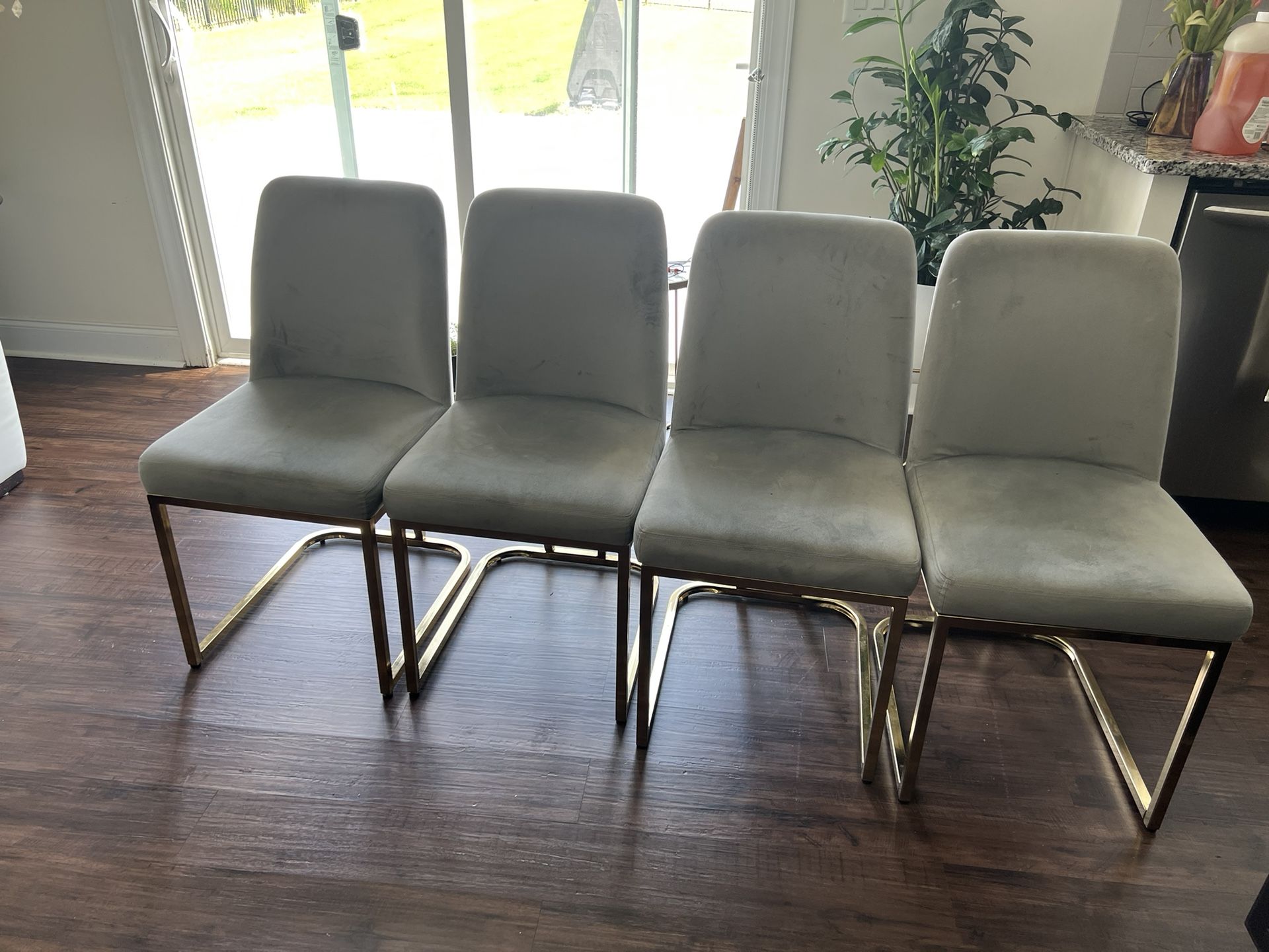 4 Dining Table Chairs