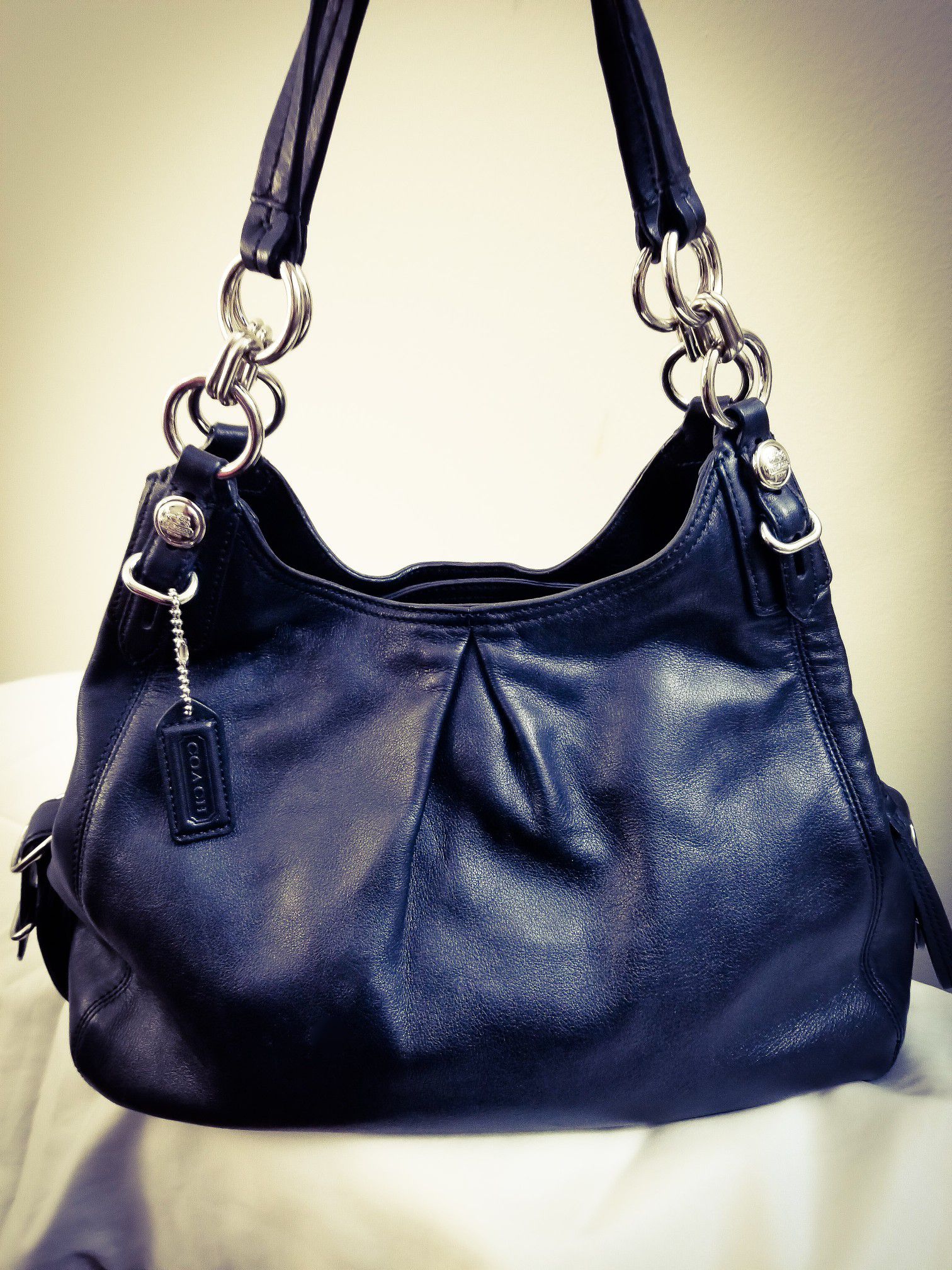Coach Hobo Style Leather Handbag (Authentic)