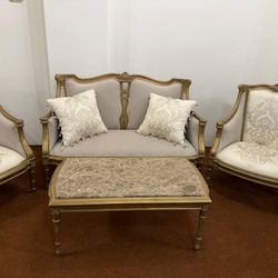 4 Piece Set 