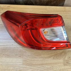 18’-21’ Honda Accord Tail light