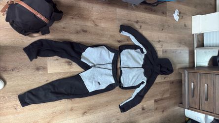 Nike tech Jacket and Pants