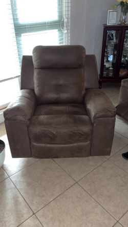 Recliner couch seat