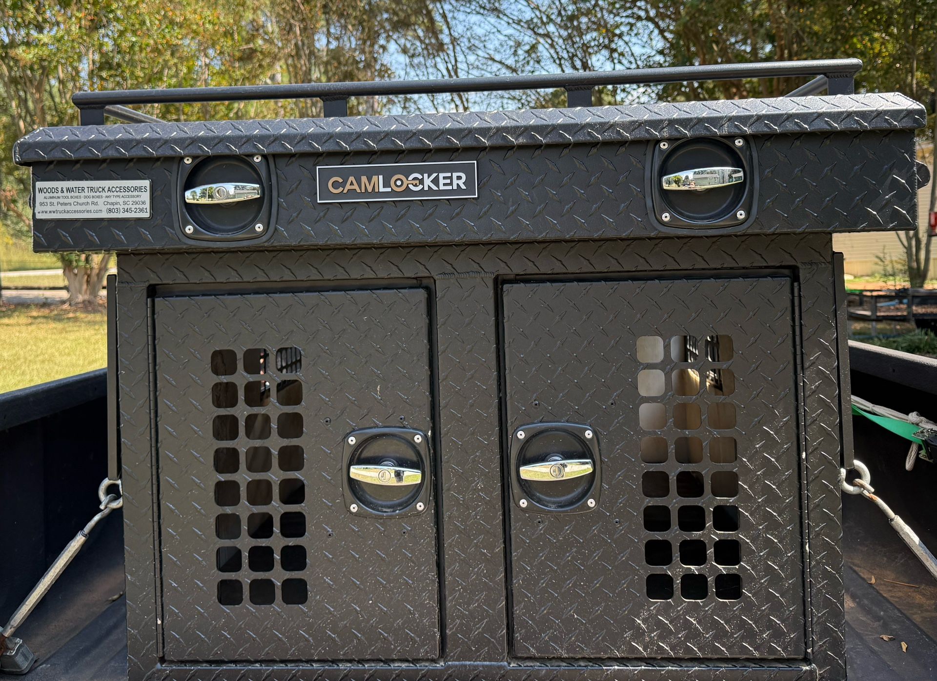 Camlocker Woods & Water Dog Box