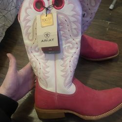 Ariat Women's Frontier Boon Deep Azalea Cutter Toe Western Boots