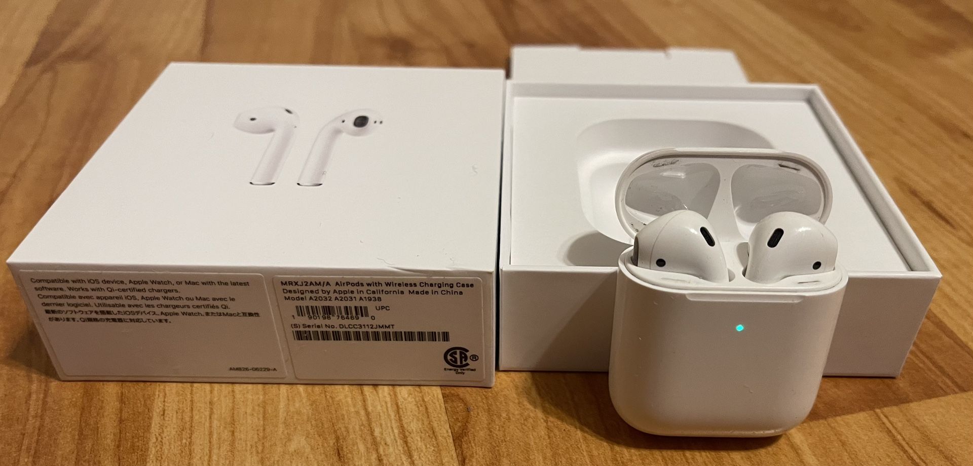 Apple Generation AirPods with Wireless Charging Case
