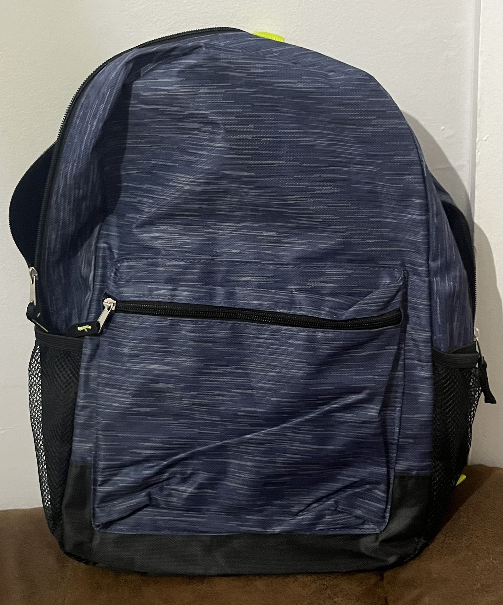 Madison & Dakota 17" backpack denium & green new but no tags 