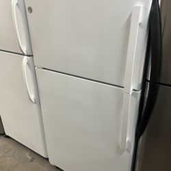 General Electric 33” Refrigerator 