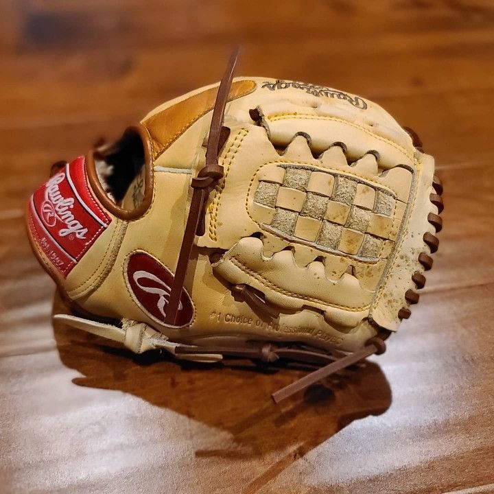 Rawlings GTS Series Baseball Glove