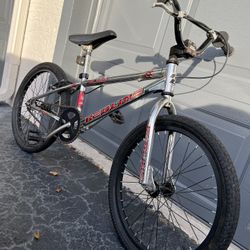 REDLINE BMX BIKE