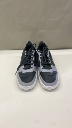 Nike shoes. Item No 431 (Shopgoodwill