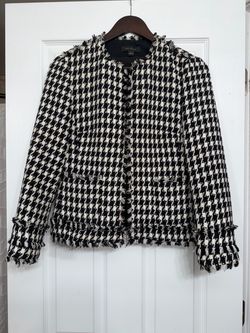 Ann Taylor Work elegant jacket size 2 but fits a size 4