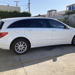 2006 Mercedes Benz R350 For Parts Only