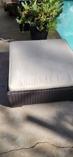 Outdoor Chaise 
