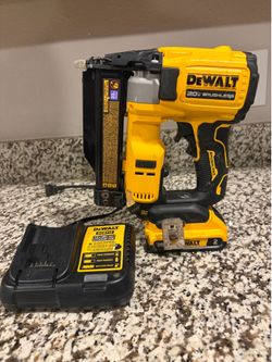 DeWalt 20v 23Ga Pin nailer
