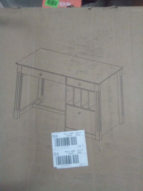 Deluxe Wood Desk