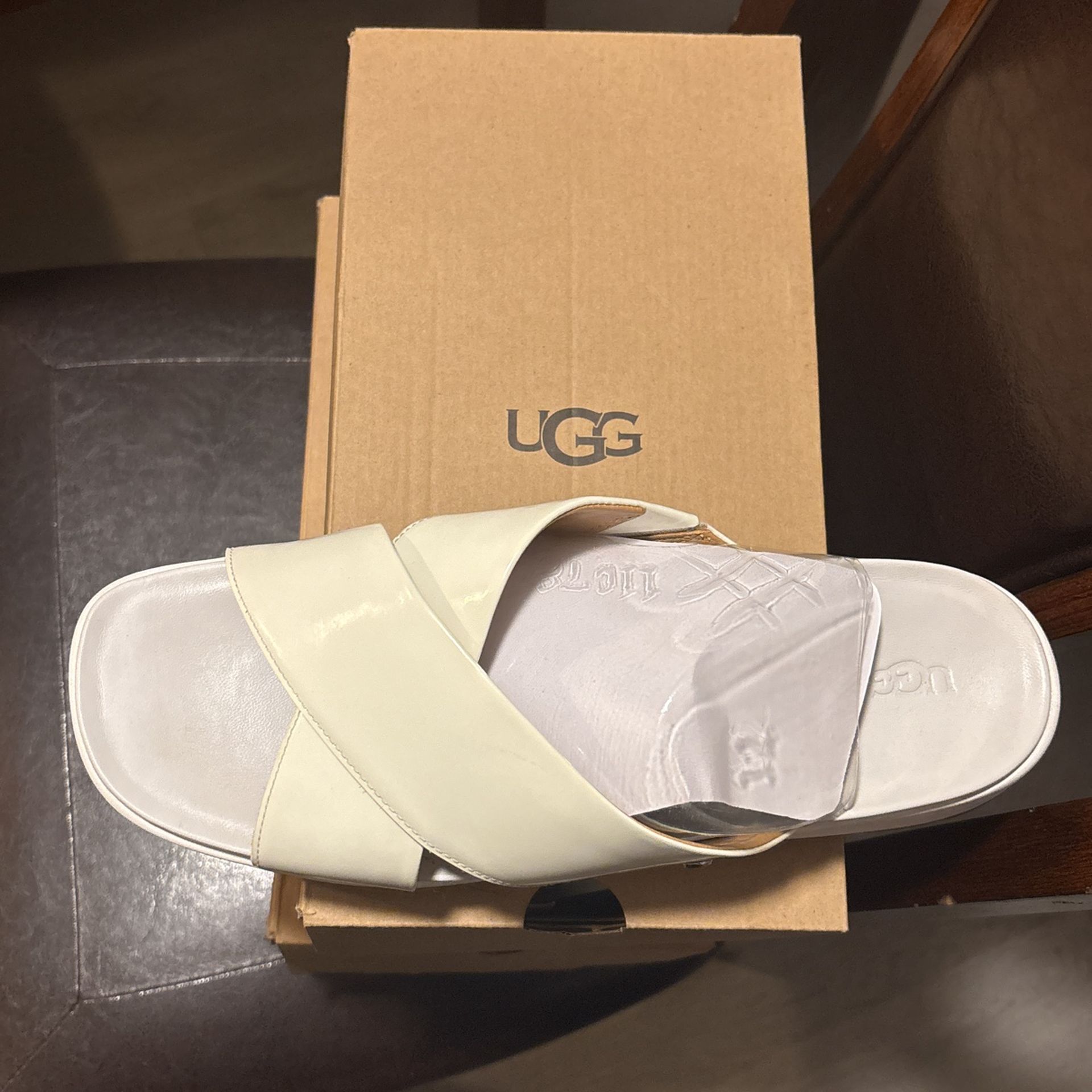 Ugg w Emily Size 12