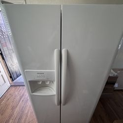 Frigidaire Fridge