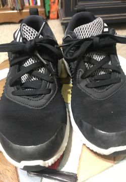 Boys shoes