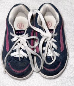Vans Knu Skool Toddler Size 6. Circa 2003/2004