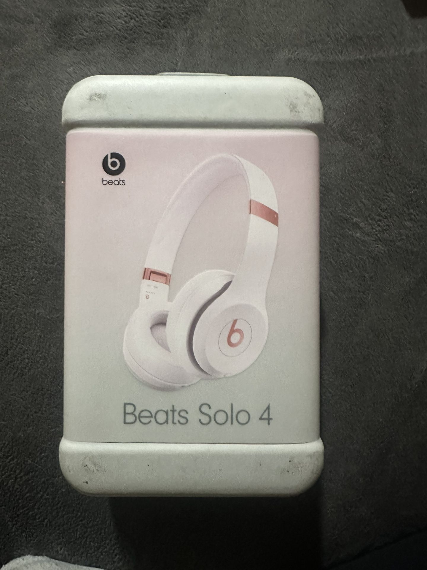 Beats Solo 4