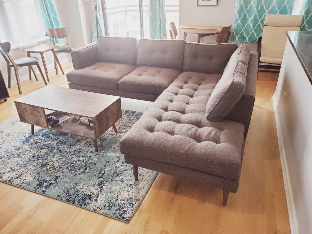 🛋️ Modern CARBON Sectional Sofa Set – Excellent Condition!
