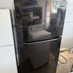 Black Frigidaire 