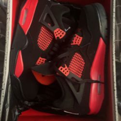 Jordan 4 Red Thunders Size 7.5