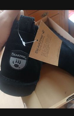 New womens size 9 bearpaw boots