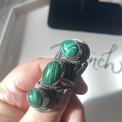 A size 7 vintage three-stone malachite silver statement ring. 