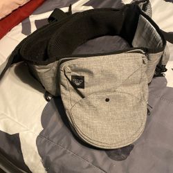 HIP SEAT BABY CARRIER