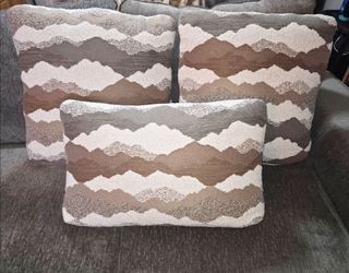 Mor Furniture Pillows