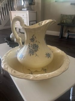 Vintage Wash Basin & Pitcher