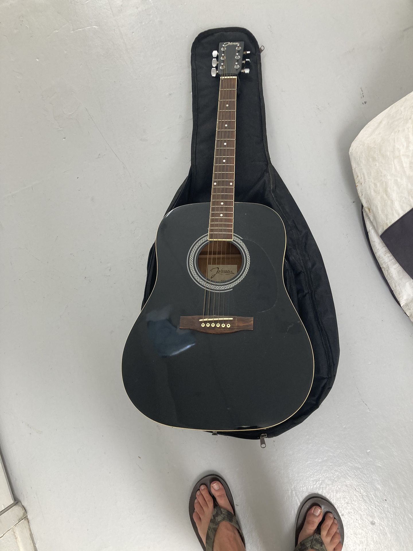 Johnson Acoustic Guitar Black