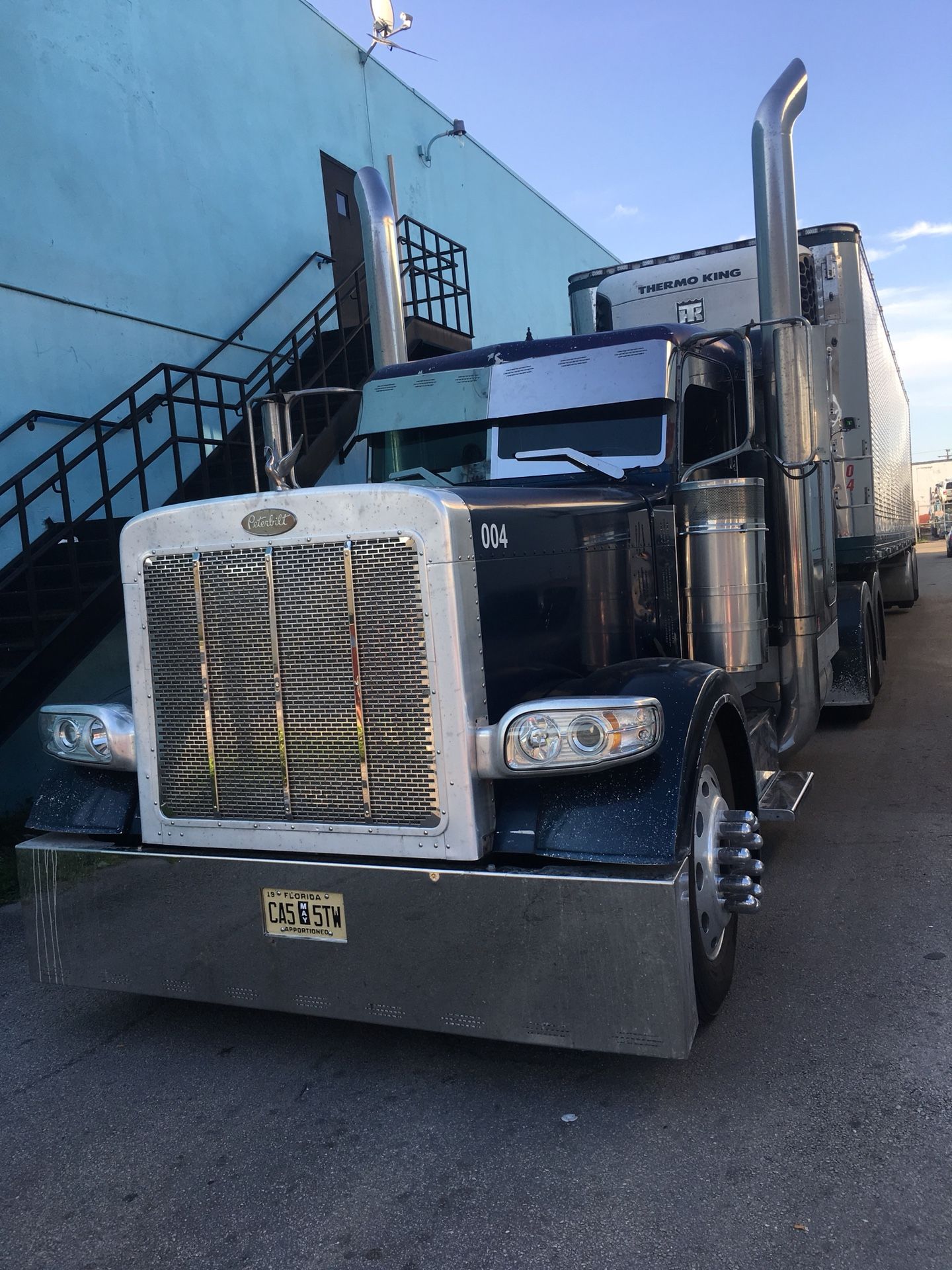 Peterbilt 379 exd hood motor Cummins N14 tapa roja transmisión 13 diferencial 355 10 Gomas nuevas americanas le he hech todo nuevo está trabajando pi