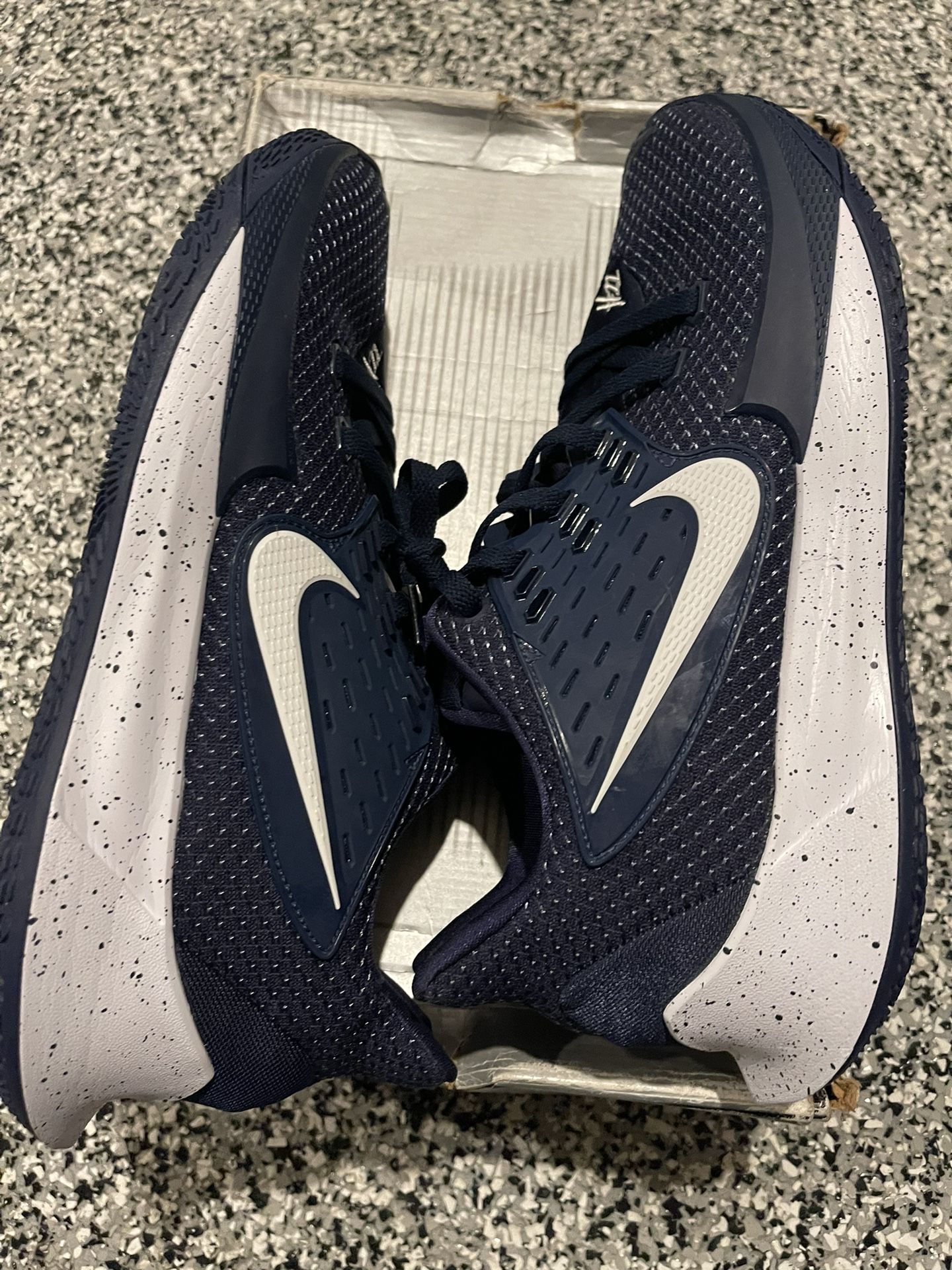 Nike Kyrie 2 Low Size 13