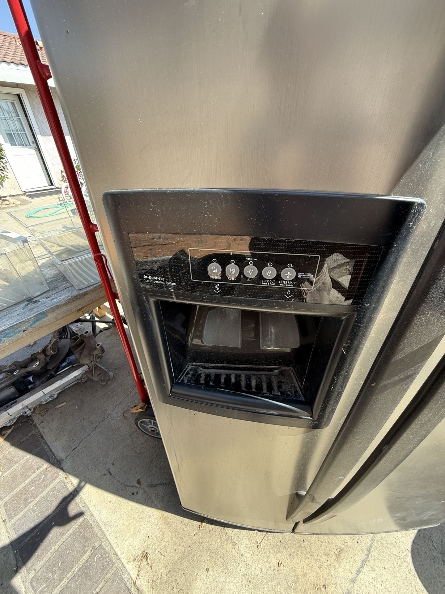 Refrigerator Works 150$
