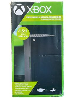 Xbox Series X Replica Mini Fridge