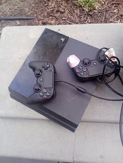 Ps4 with controllers