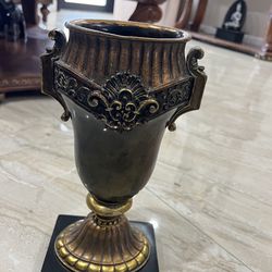 Urn