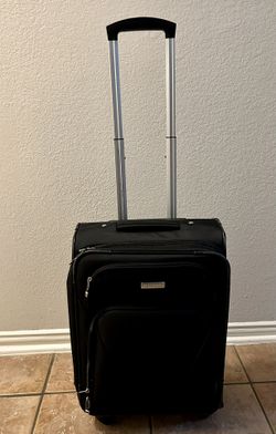 Samsonite Expandable Carry-On Spinner