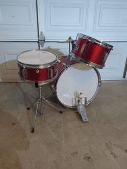 Kids junior drum set