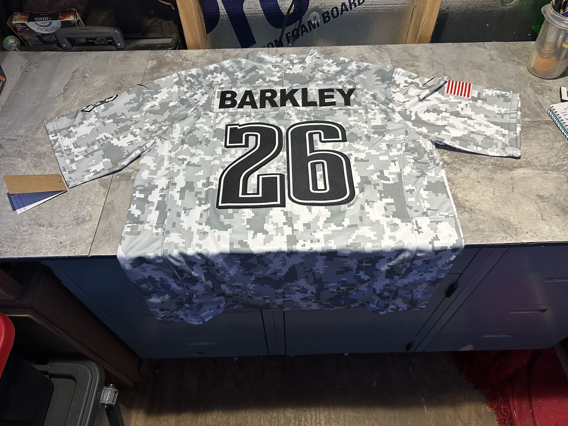 NWT Men’s Nike Saquon Barkley 2024 Arctic camo Jersey Large Eagles