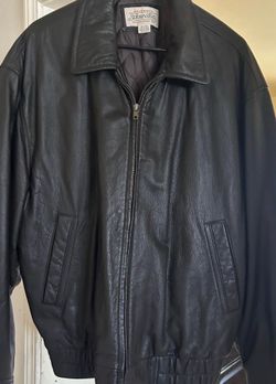 John’s Bay black jacket, size XL/XG.